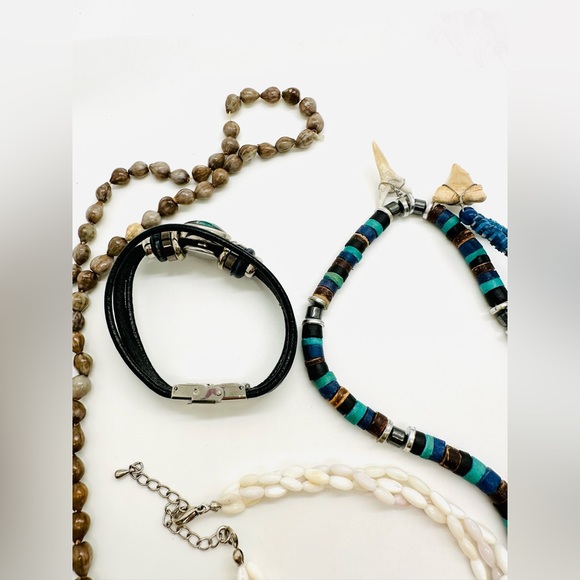 Shark Tooth Jewelry Lot - Picture 4 of 12